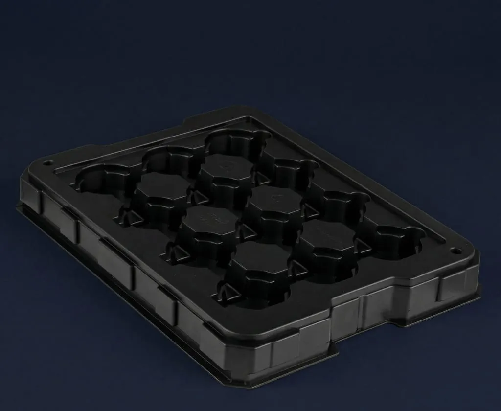 Plateaux plastique porte-pièces pour industrie et automobile — Scafa Thermoforming
