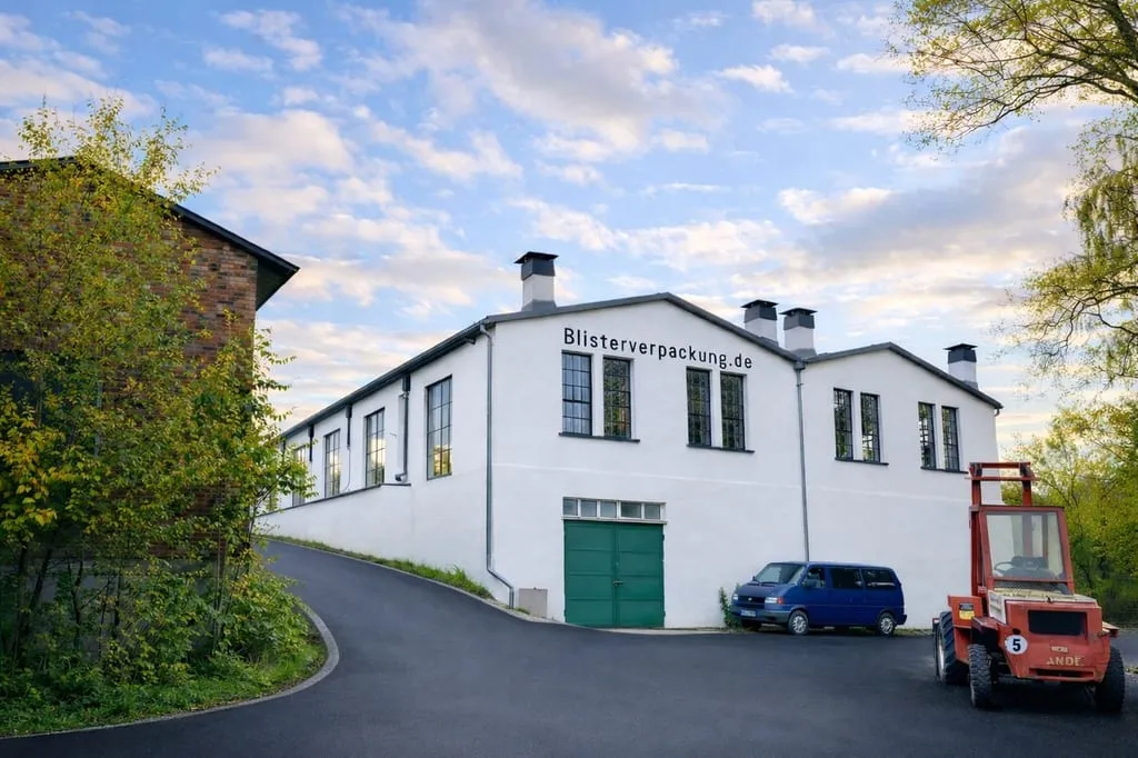 Scafa Thermoforming GmbH — Halle de production à Sundern Sauerland NRW — 2500 m² thermoformage